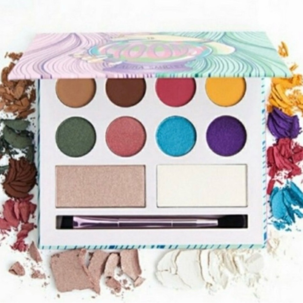 Laura Sanchez Moods eye palette NIB full size.